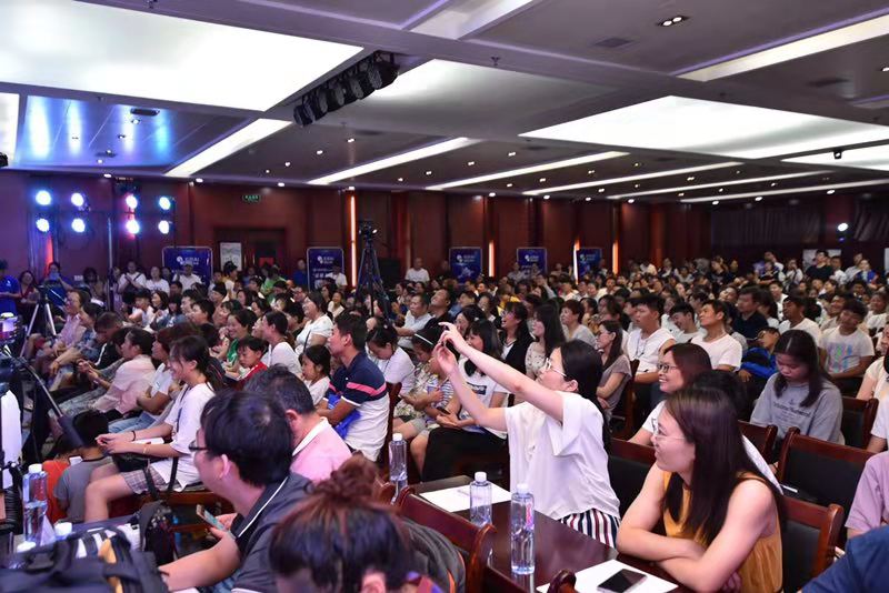 fdbf3c8654e54c2d9e610c6888552569