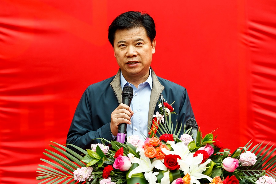 图3说：郑粮集团党委副书记、常务副总经理李金成致辞