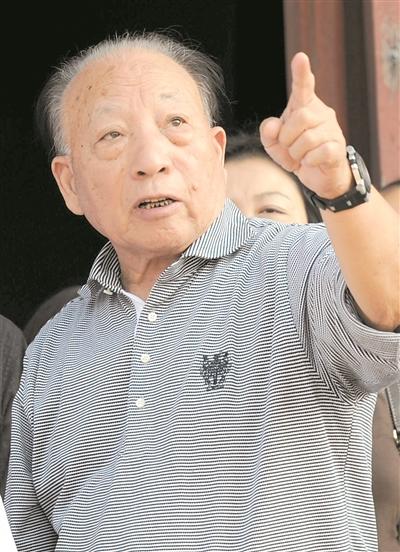 横店掌舵人称反对家族世袭 花300亿复建圆明园