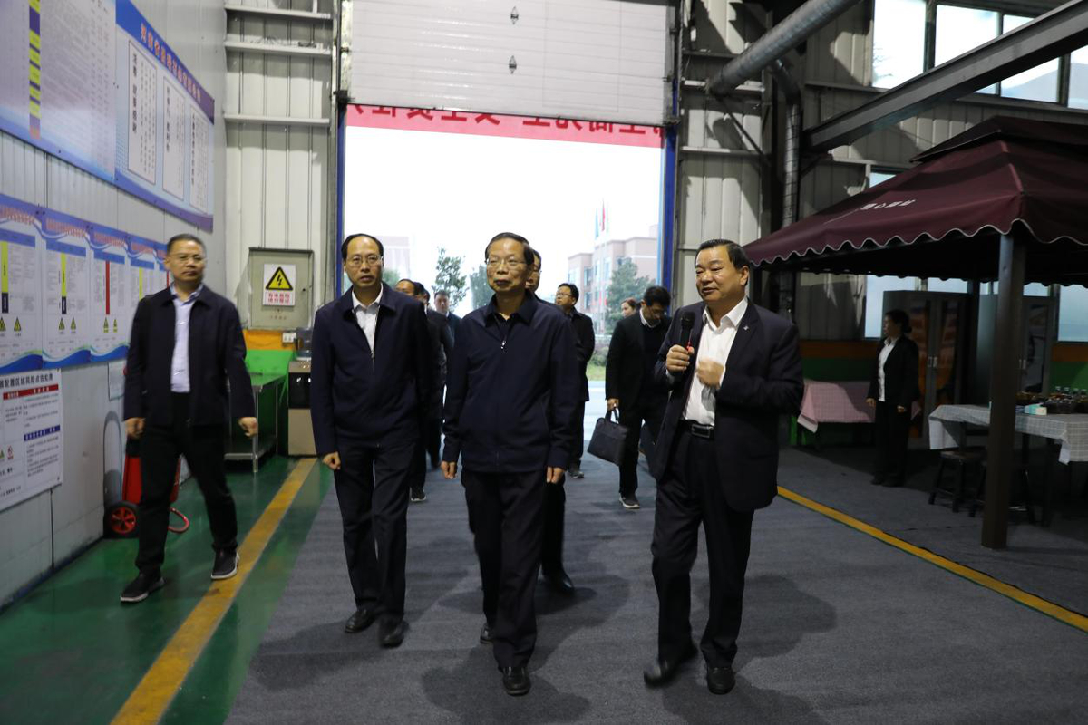 省地方金融监管局副局长张云定<p>赴平顶山市调研企业上市工作