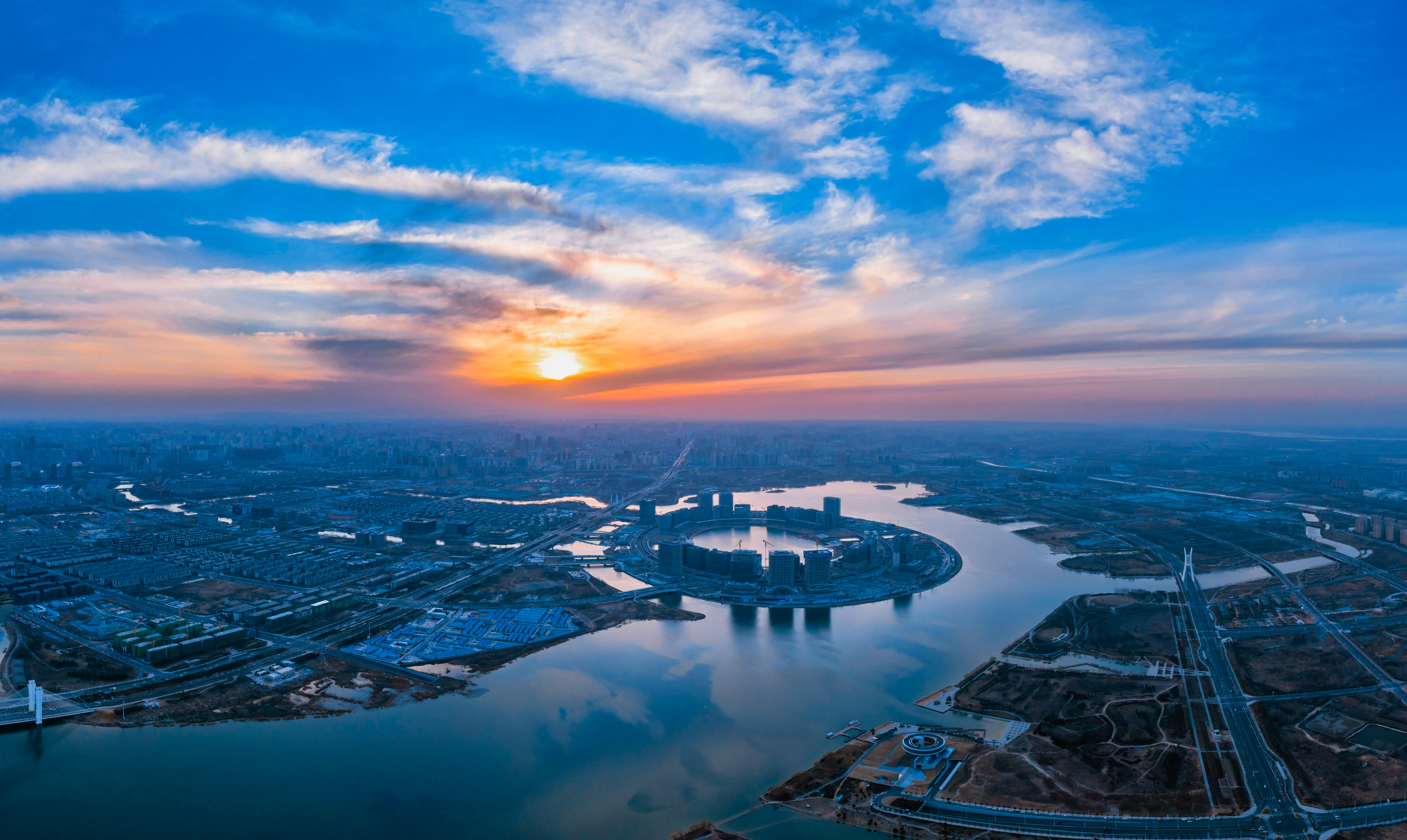 中原科技城今年启动建设"一流大学郑州研究院"