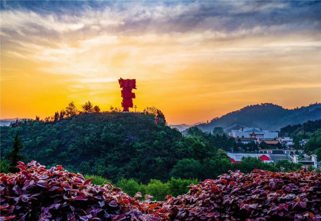 环大别山新县段高速图片