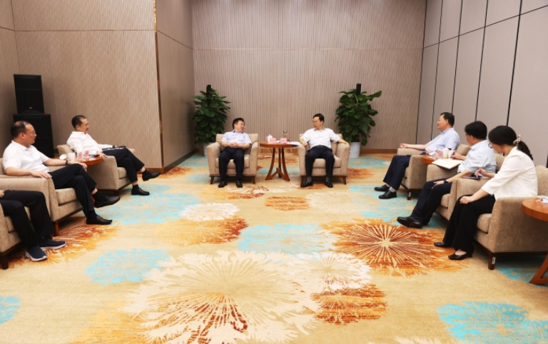 市委书记高建军会见中原银行董事长徐诺金一(3918689)-20220715211524