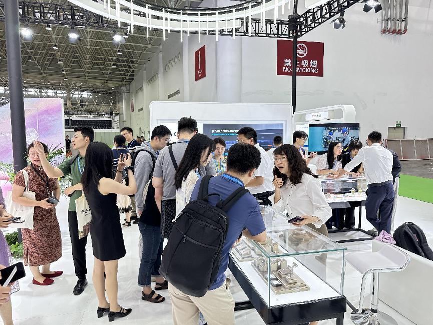 ec6fc05b02b06fed3b568f4e3a0ee42